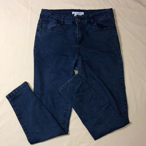 BCBGeneration Denim Skinny Jean - 8 Short